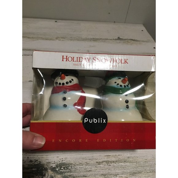 Publix Supermarket Holiday Snowfolk salt  & pepper shaker set - Picture 1 of 6